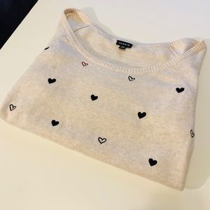Torrid Cream/Heart Pattern Sweater Size 00